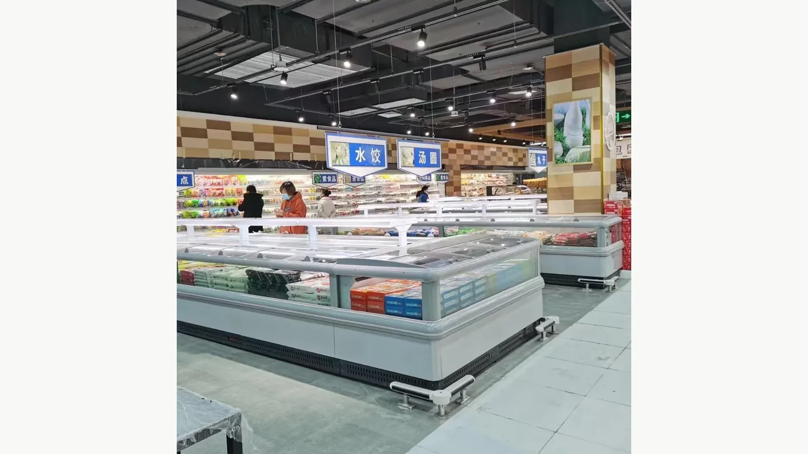 Double-sided remote island freezer from the exact XCCOLD product page