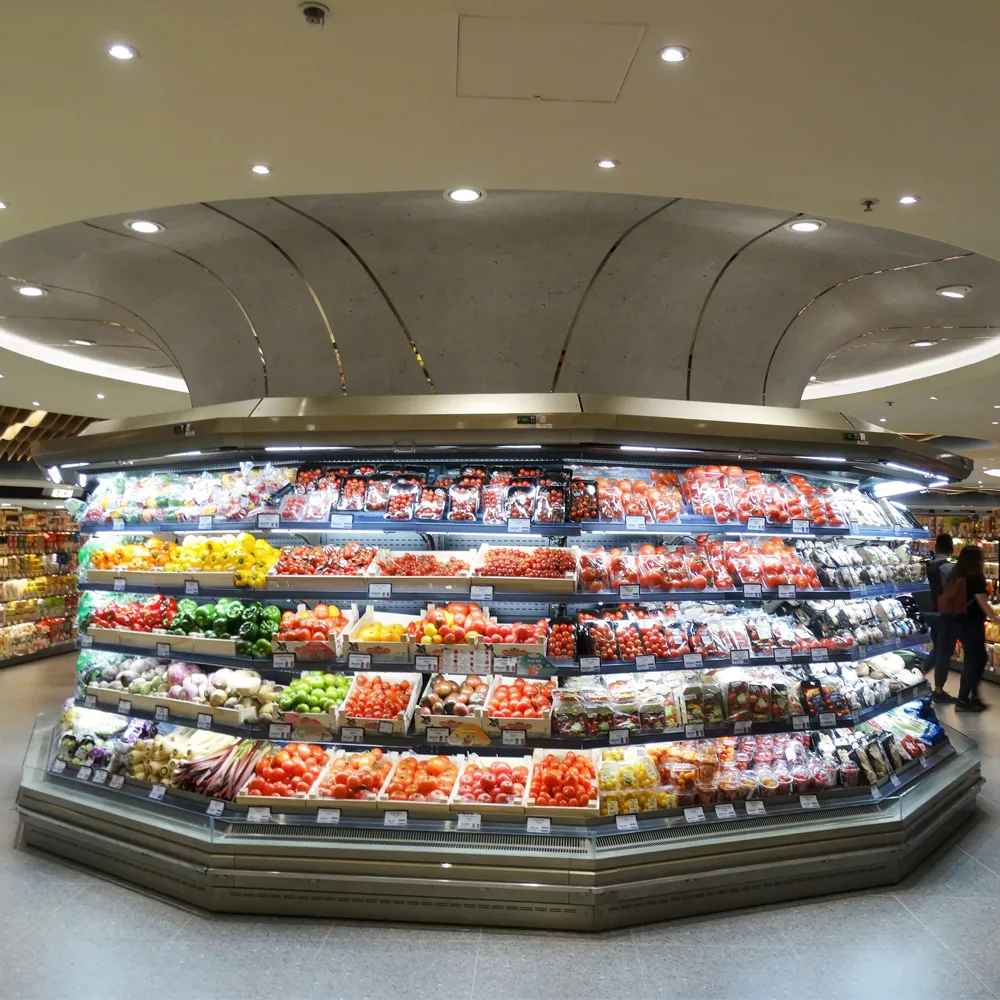 Energy-efficient remote upright chiller with precision 1 to 10°C thermal control, high-velocity "Eco-Shield" air-curtain, and industrial 70mm polyurethane insulation - XCCold Series