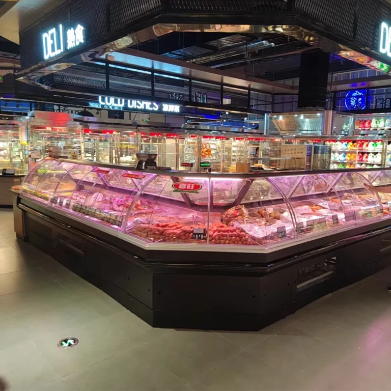 high-capacity-remote-curved-glass-deli-service-counter
