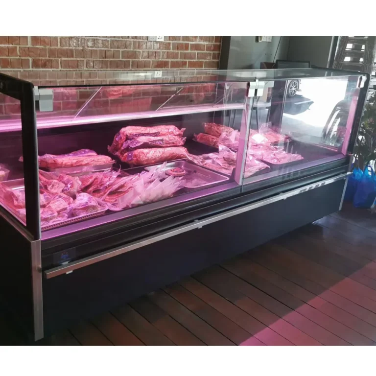 luxury-straight-glass-steak-deli-showcase