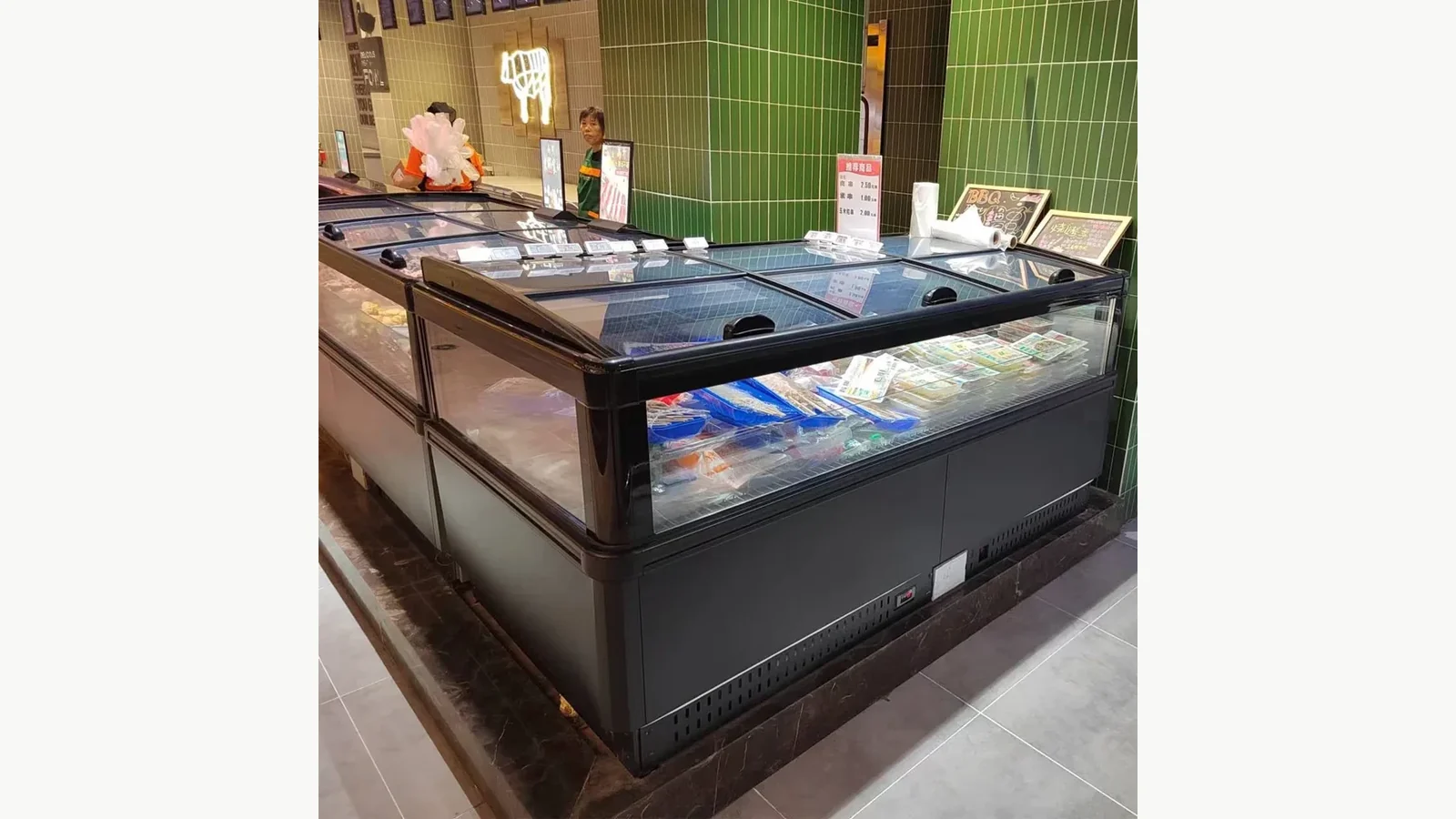 Single-sided remote island freezer from the exact XCCOLD product page